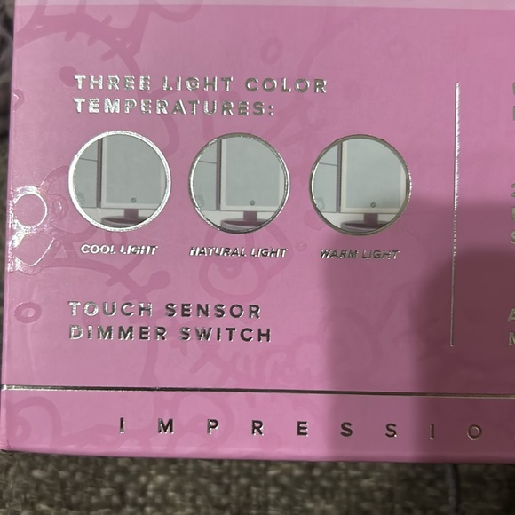 Sanrio Impressions Vanity Hello Kitty Tri Fold Mirror NIB - Picture 3 of 10